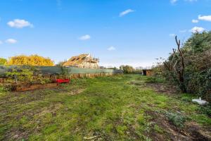 Beautiful home with plenty of parking, garden