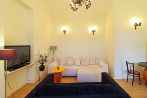 Tbilisi Gem 1BR Apt Historic Building - by Wehost