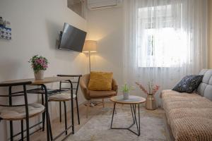 Comfy studio apartment for two