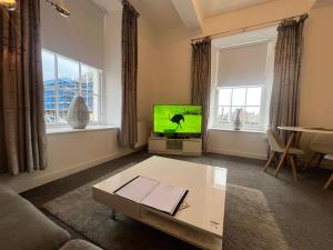 Ayr Cozy Corner Apartment