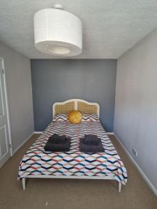 Cosy 2-Bedroom Home in Weston