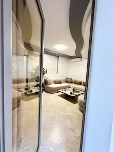 Appartement Chic Haven 2BR in Haut Founty