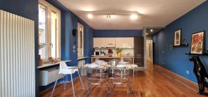 10 Piazza Erbe, Elegance in the Heart of Verona