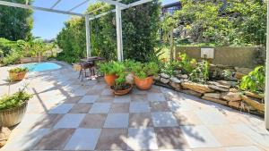 In Full View sleeps 10