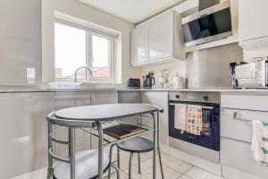 Boho Chic City living with Garden and Parking