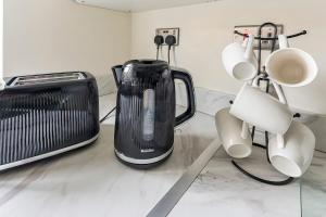 Boho Chic City living with Garden and Parking