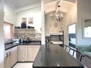 Salt Rock Ocean Breeze Suite - Sleeps 4