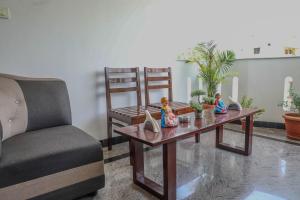 Shastik Holidays Inn