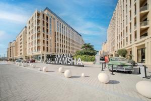 1BR With Living - Poolview Apt - Alef Al Mamsha