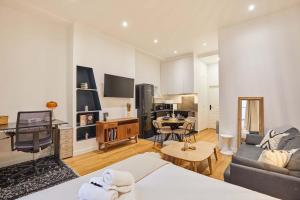 Charming & Modern Studio Center of Paris