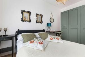 Modern Apartment with Garden and Parking in Gdańsk by Noclegi Renters