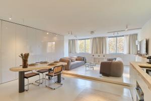 Sublim apartment Montaigne-Eiffel Tower