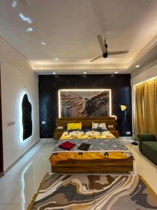GAUR Luxury Stay