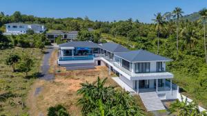 Peaceful 4Br Luxury Villa Elena Walk to Beach