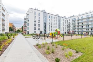 Świętej Barbary Bright Apartments Next to Granary Island by Noclegi Renters
