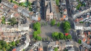 Spacious 3-bedroom apartment with terrace Zurenborg