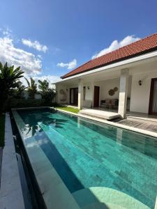Spacious 3BR Canggu Villa Near Beach