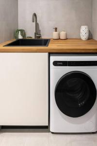 Spacious Architect-Designed Studio in Redfern