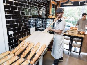 Spacious Architect-Designed Studio in Redfern