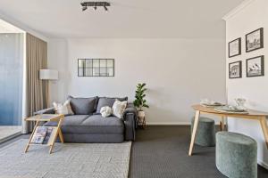 Inner-City Apartment with Balcony, Gym and Sauna