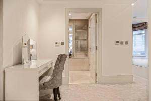 Private Mayfair Home - Huge Terrace and Concierge