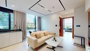 Vacationer Holiday Homes l 1 Bedroom in Business Bay l Direct Pool Access