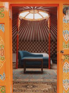 Cosy yurt at a nature retreat in CA