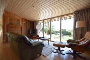 Private holiday home near the sea SE09157