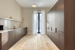 Spacious 3-bedroom apartment with terrace Zurenborg