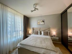 City Crown Residence Modern Two Bedroom at BW