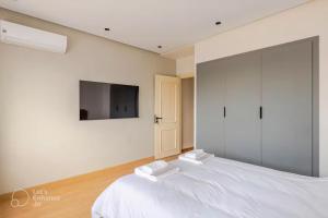 Luxury Central 3BR 5min from Beach & Shopping