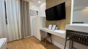 15th Flr Aesthetic Nook for 4 near Ayala Mall