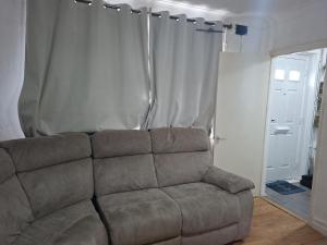 Nice Room For Every One to Rent