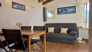 Studio avec vue sur les montagnes