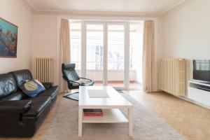 Monte Carlo Escape 155