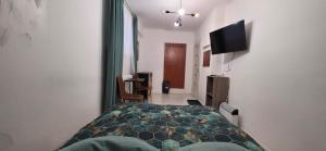 Apártmany v centre - vlastná izba so spoločnou kuchyňou a kúpeľnou môže byť zdieľaná 2 inými izbami