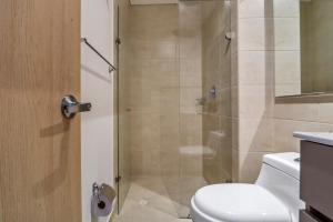 Apartaestudio Moderno en Edificio TEIK, Centro Internacional Bogotá, Self Check-in y Ubicación Premium