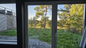 Newly built cottage near the sea and nature in Henån SE09152