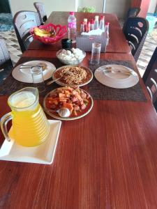 Three Ken Homestay & Cafe