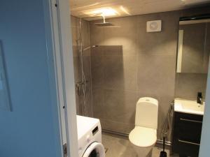 Newly built cottage near the sea and nature in Henån SE09152