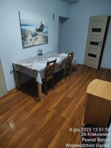 TRZY SOWY noclegi Bytom 24h meldunek samodzielny wygodnelokumpl