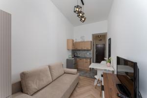 Aleja 29 Listopada Cozy Studio by BookingHost