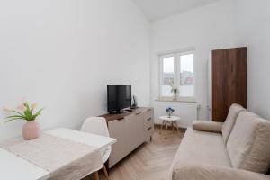 Aleja 29 Listopada Cozy Studio by BookingHost