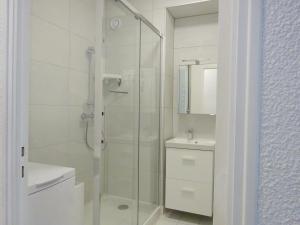 Appartement 2 pièces 2 à 4 personnes proche plage -AVELIG