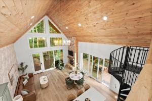 Hot Tub Pickleball Mtn Views Firepit & Porch