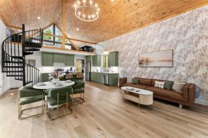 Hot Tub Pickleball Mtn Views Firepit & Porch