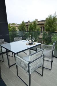 Centrally located apartment with a pool and parking