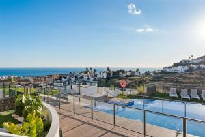 Casa moderna con vistas panorámicas al mar en Alya