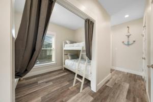 Pura Vida l 5 Bedroom l Private Pool l Walk to Beach l Panama City Beach