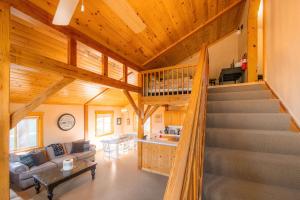 Bearfoot Lodge Near Fishing and Hiking